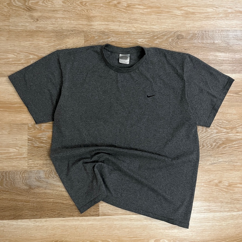 Y2K Nike stitched tee